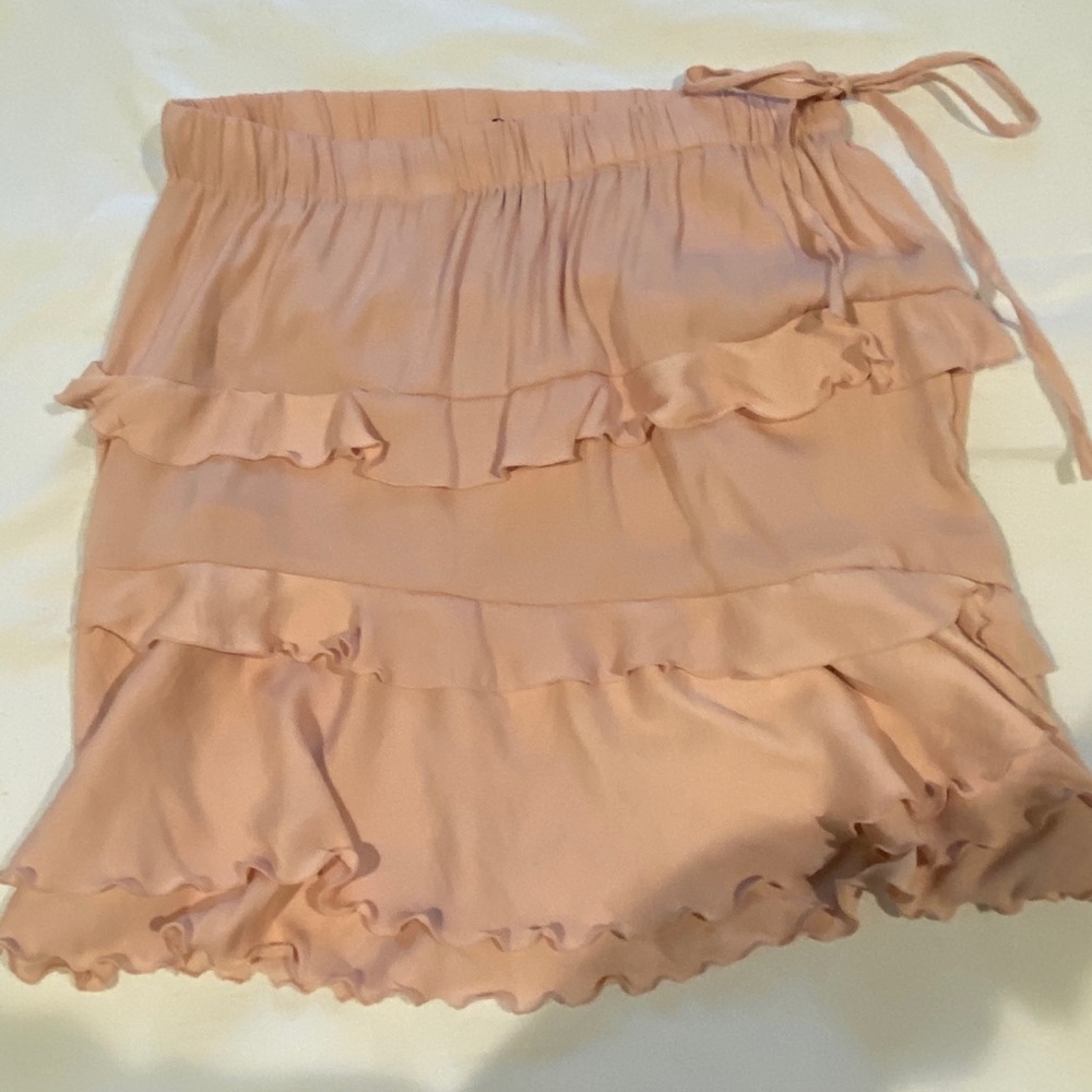 WHOWHATWEAR women’s pale pink ruffled skirt